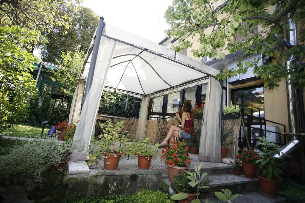 Hotel Adler Milan Bagian luar foto